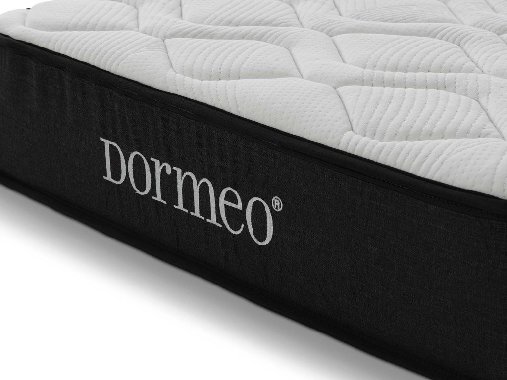 Materac Dormeo iMemory S+ Silver: pikowanie i logo na boku