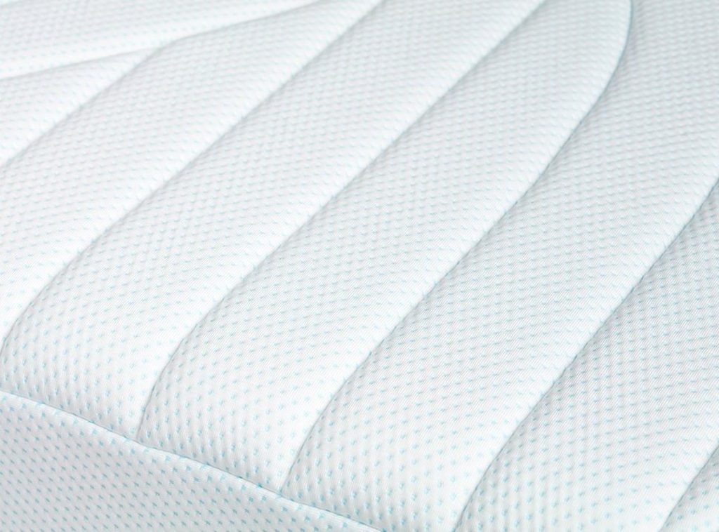 Tempur Pro Plus CoolQuilt: zbliżenie pikowanej tkaniny
