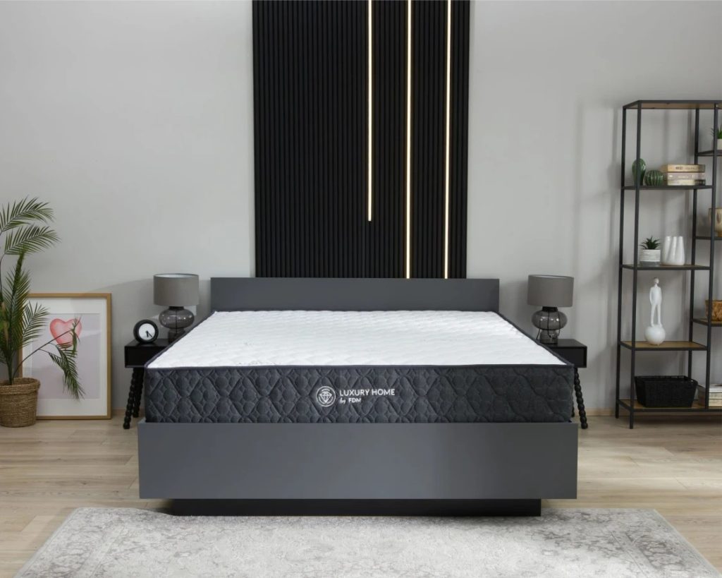 Materac FDM Comfort na łóżku w sypialni